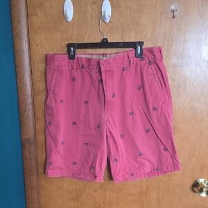 Izod Men's Coral Patterned Shorts